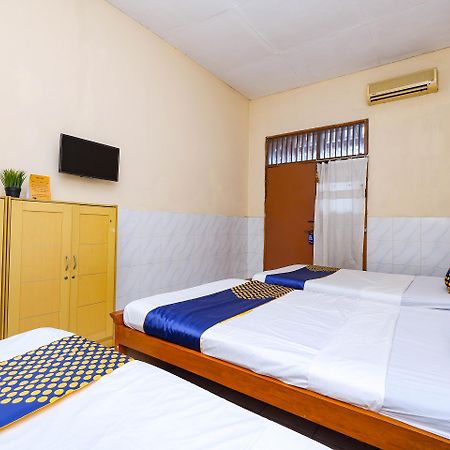 Spot On 2011 Hotel Mekar Sari Solo Extérieur photo