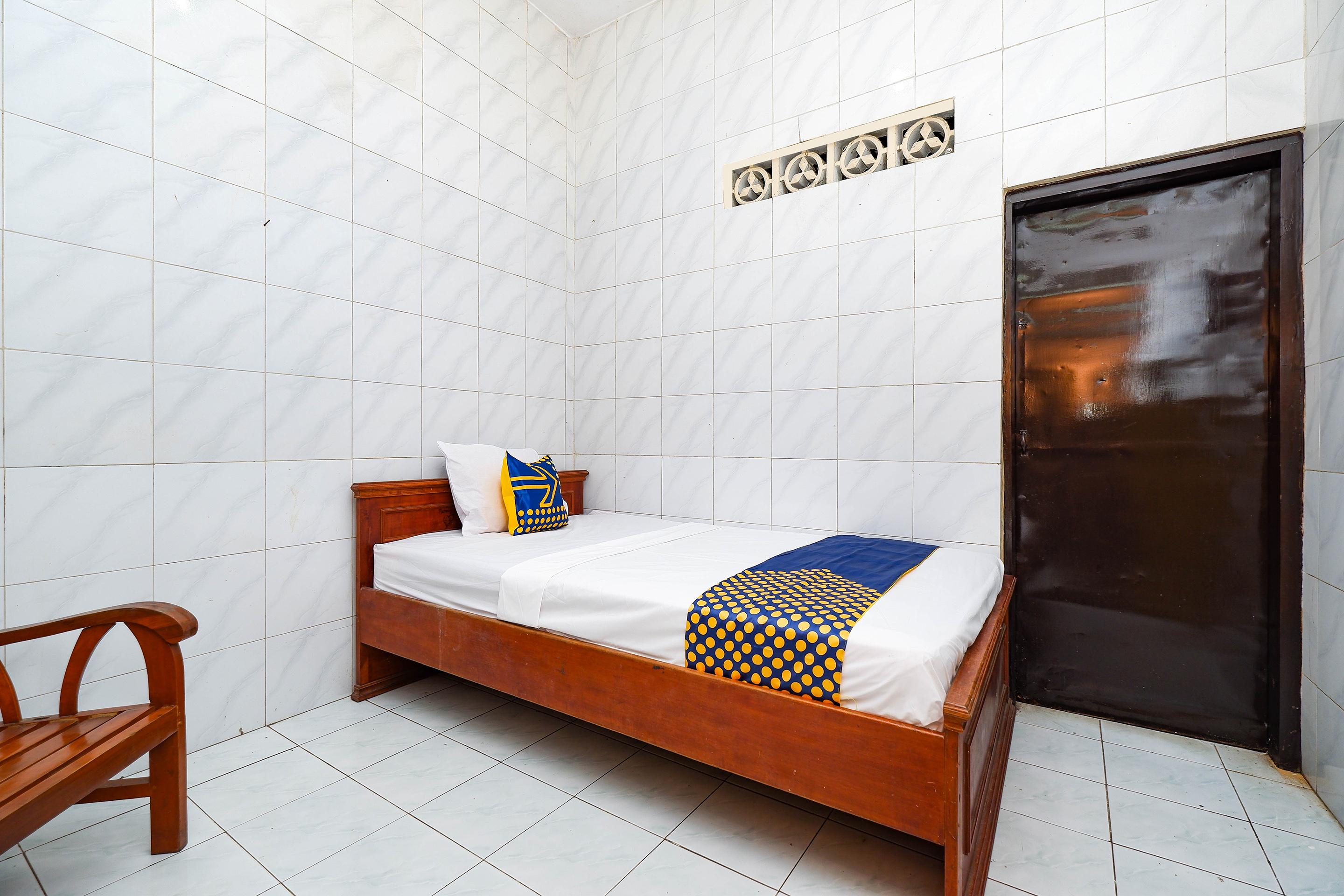 Spot On 2011 Hotel Mekar Sari Solo Extérieur photo