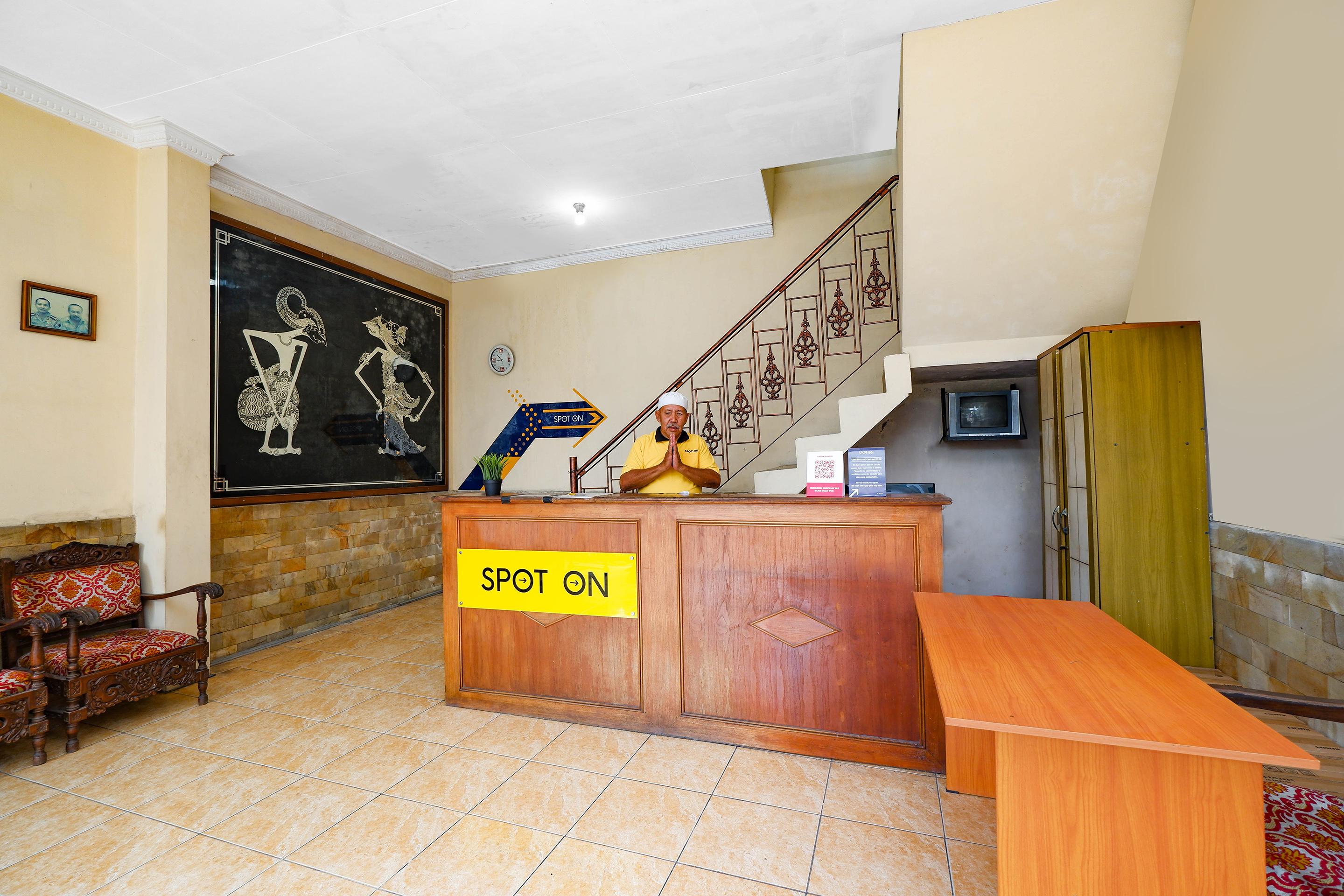 Spot On 2011 Hotel Mekar Sari Solo Extérieur photo