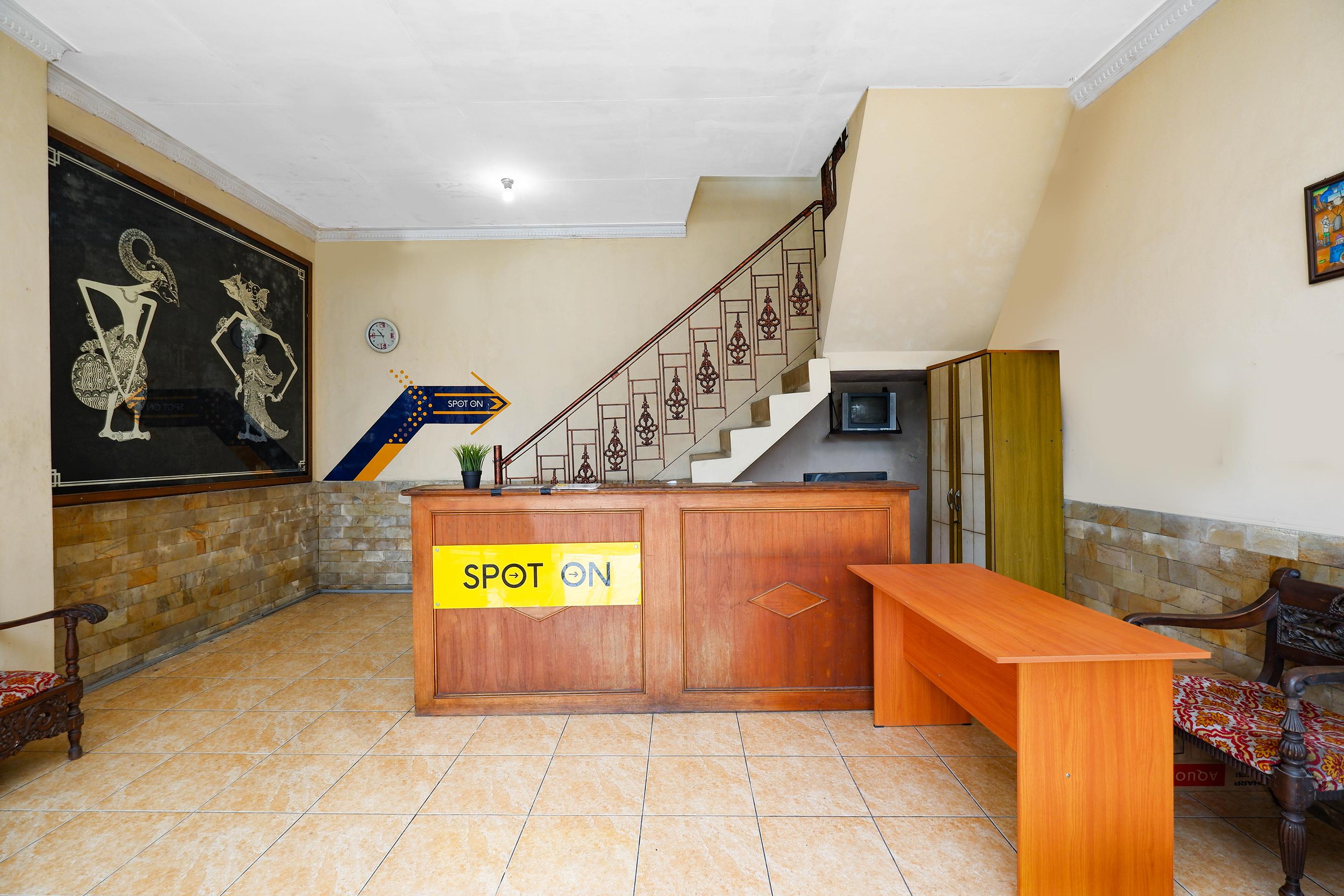 Spot On 2011 Hotel Mekar Sari Solo Extérieur photo